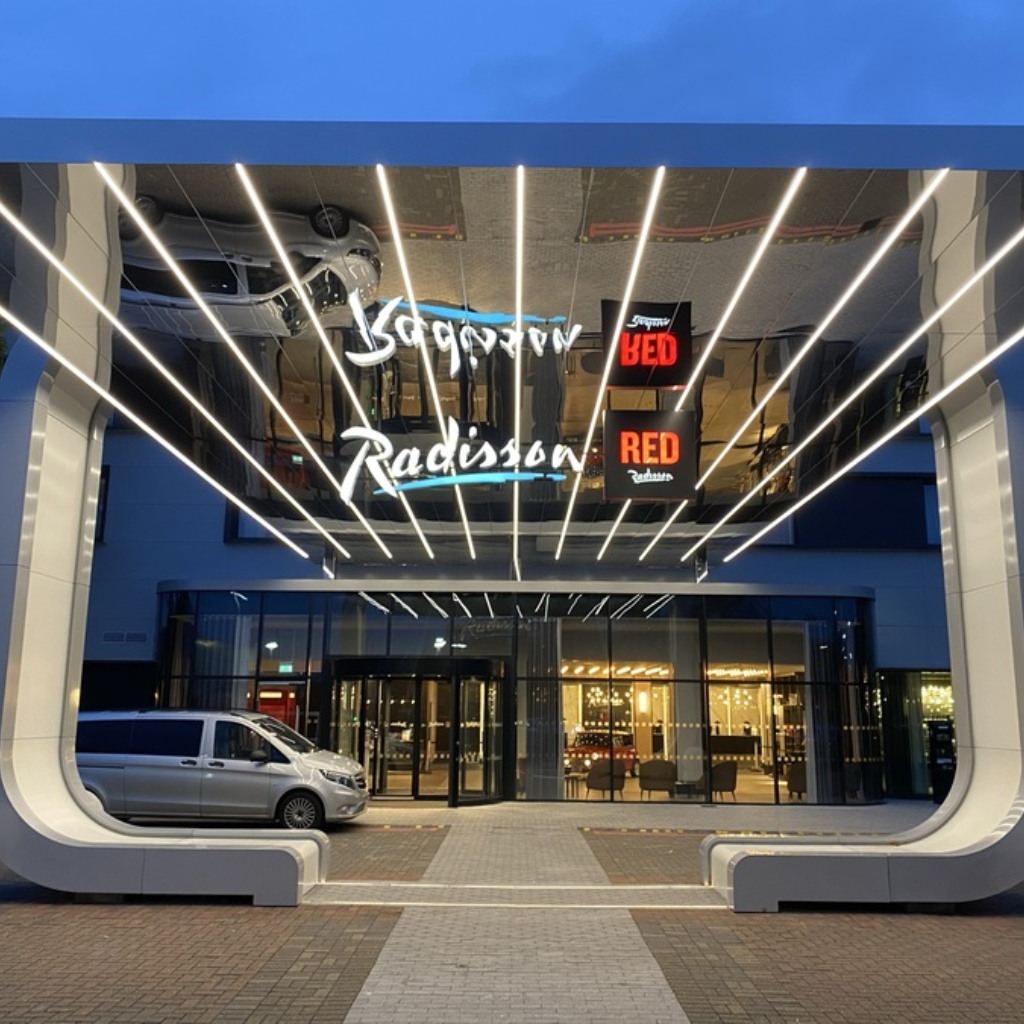 radisson red heathrow hotel review