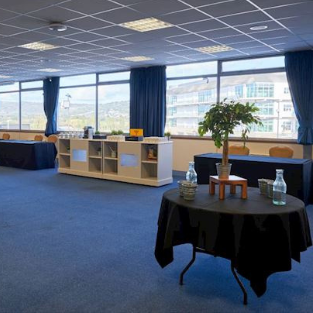 Smaller meeting room Cheltenham racecourse